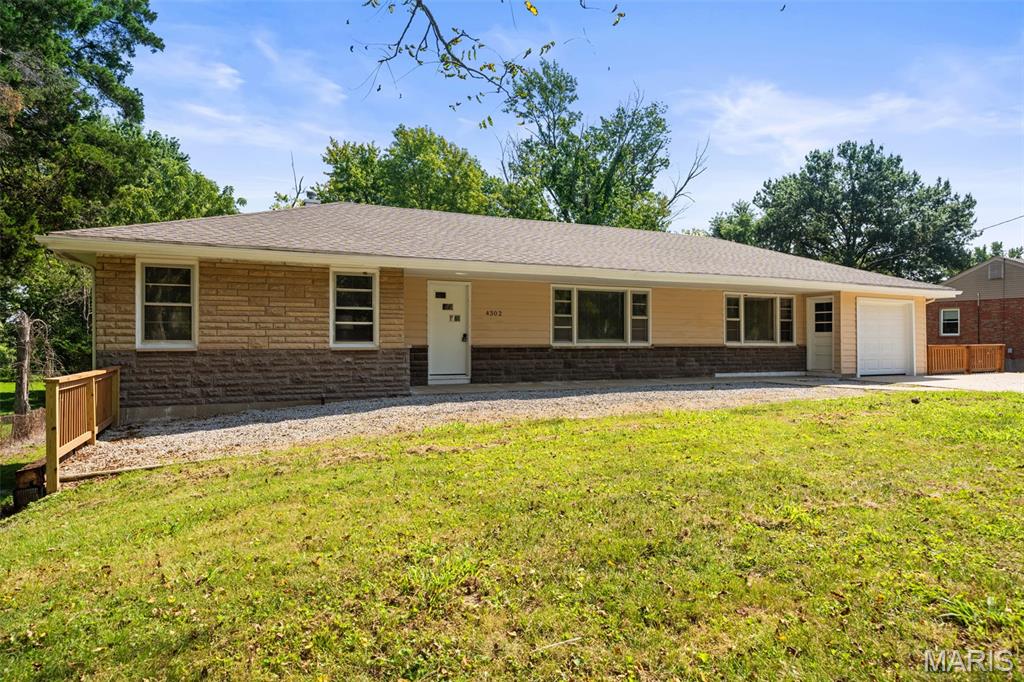 4302 Fee Fee Road Bridgeton, MO 63044 - Photo 2 of 31 Gallery Image 2