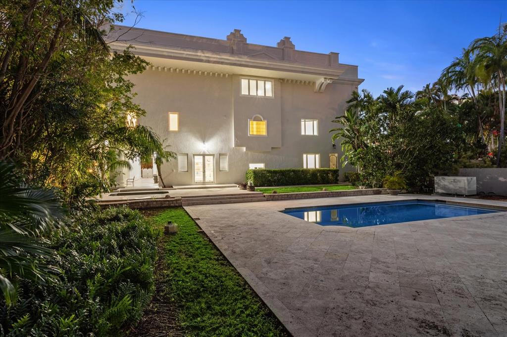 414 Riviera Isle Drive Fort Lauderdale, FL 33301 - Photo 53 of 70 a view of a house with a yard