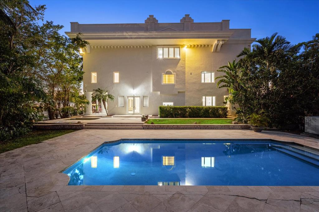 414 Riviera Isle Drive Fort Lauderdale, FL 33301 - Photo 56 of 70 a view of a building with a swimming pool