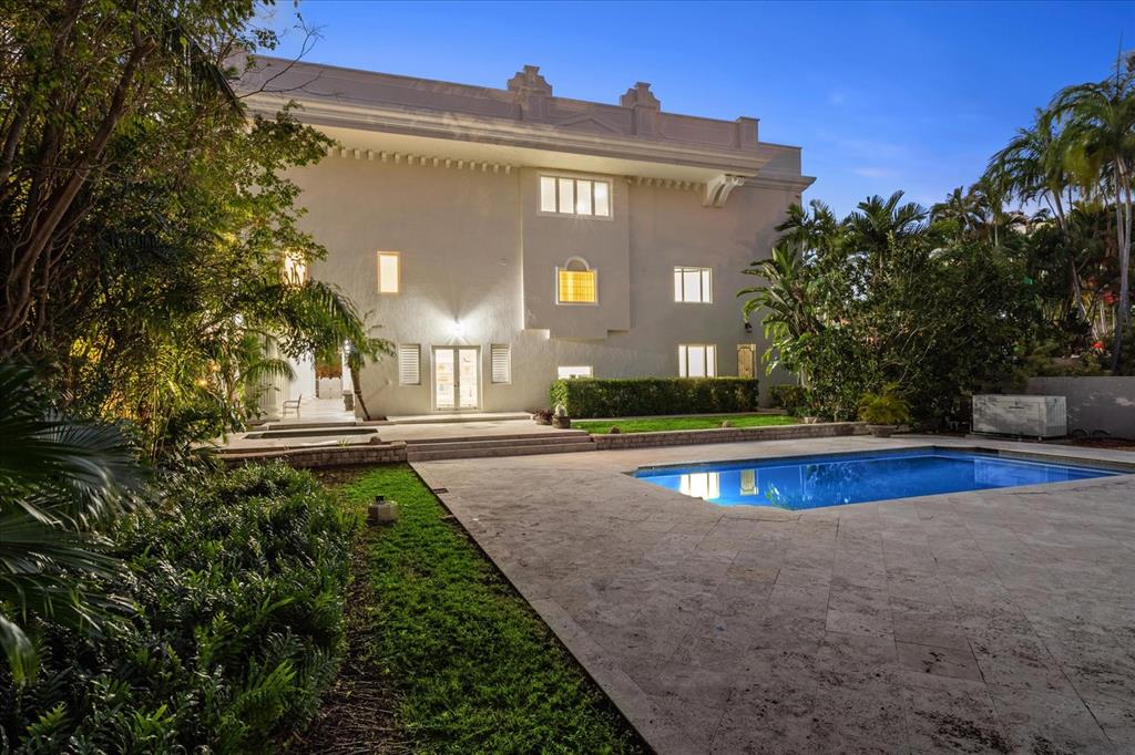 414 Riviera Isle Drive Fort Lauderdale, FL 33301 - Photo 57 of 70 a view of a house with a swimming pool