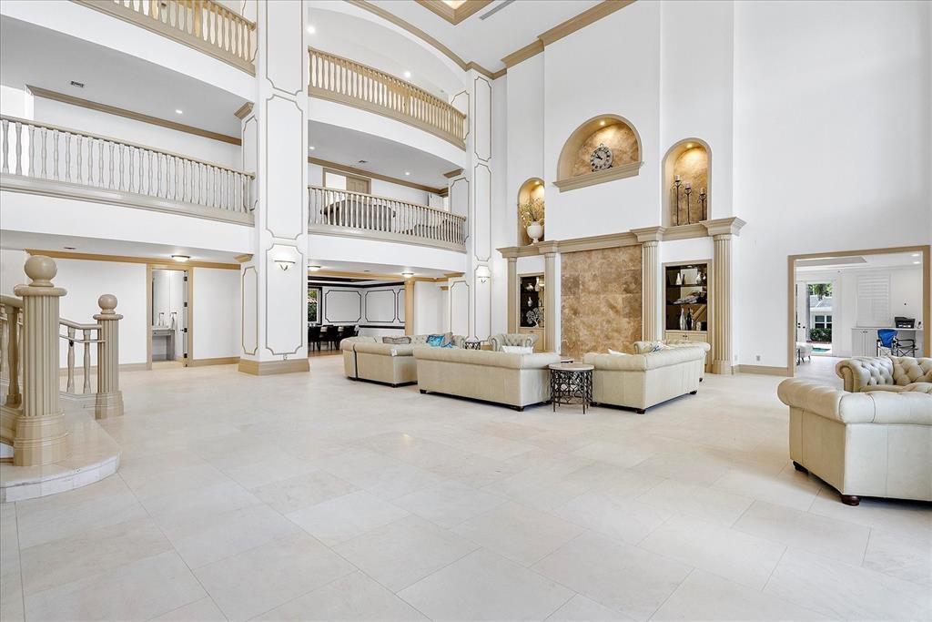 414 Riviera Isle Drive Fort Lauderdale, FL 33301 - Photo 10 of 70 a living room with furniture and a large window