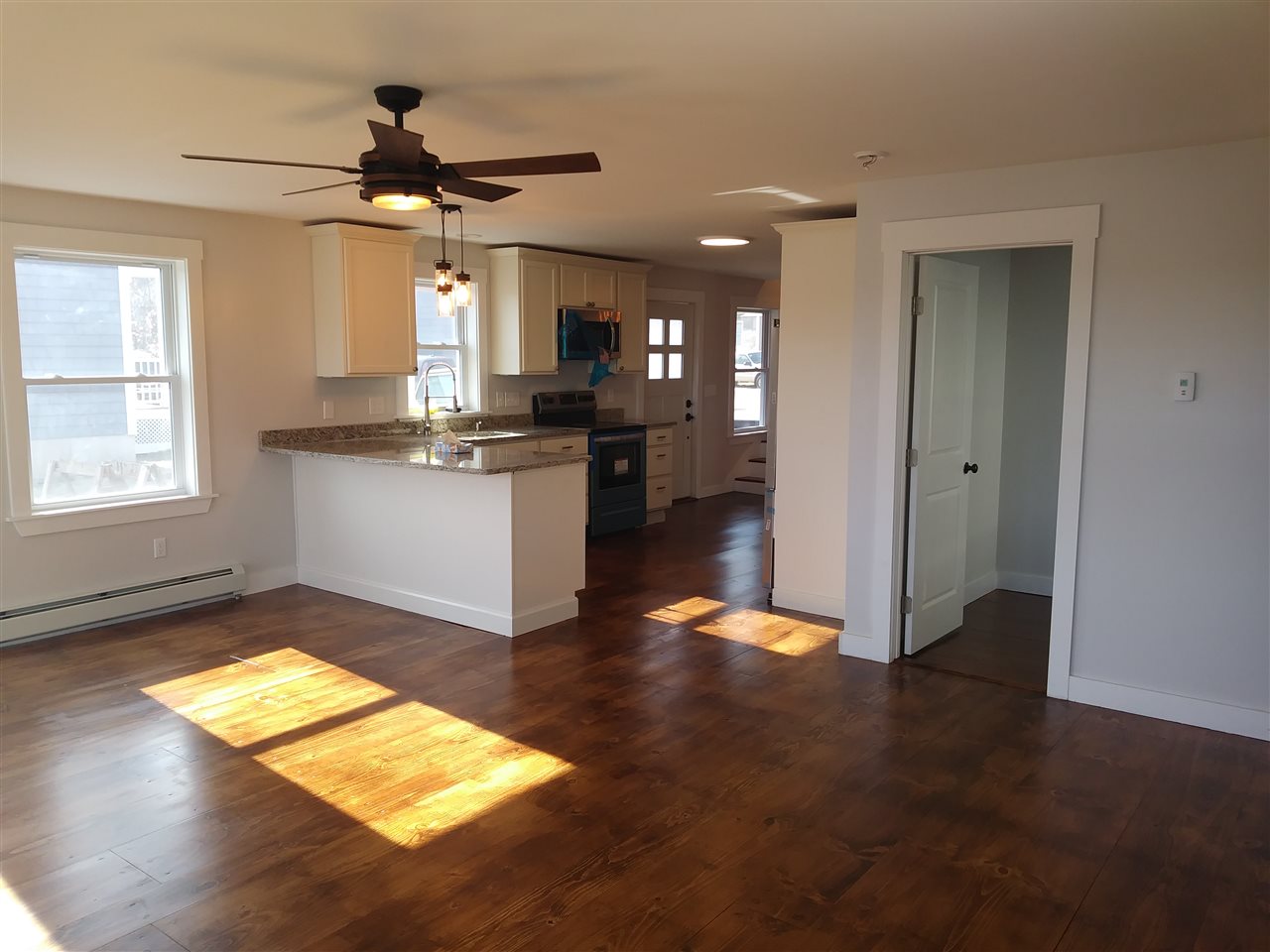 806 Chases Grove Road Derry, NH 03038 - Photo 7 of 20