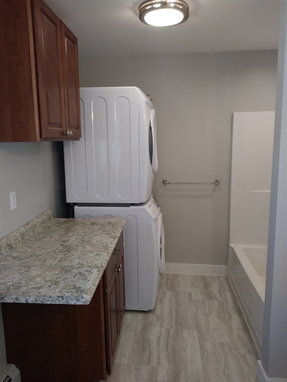 806 Chases Grove Road Derry, NH 03038 - Photo 10 of 20