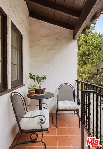 $3,995 | 830 North Gardner Street, Los Angeles, CA 90046