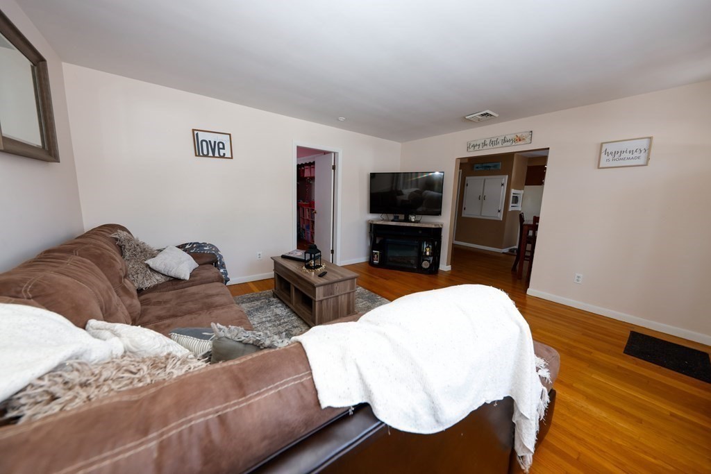 47 Restful Valley Road Tiverton, RI 02878 - Photo 20 of 27 Gallery Image 20