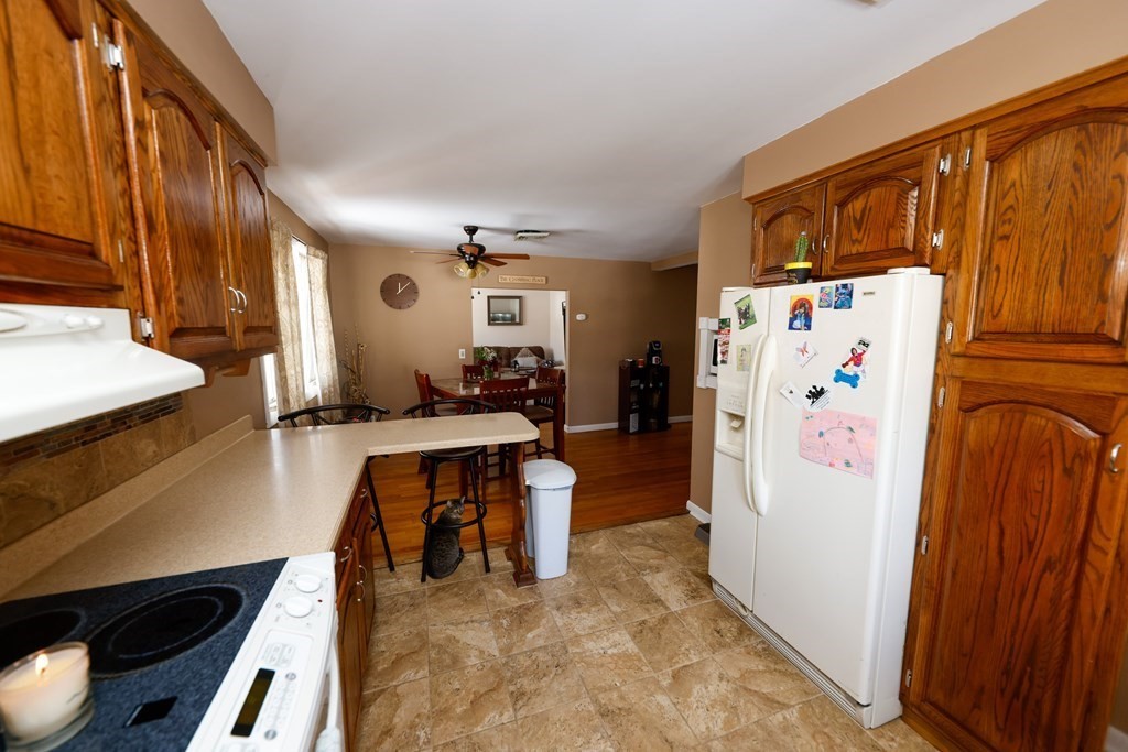 47 Restful Valley Road Tiverton, RI 02878 - Photo 8 of 27 Gallery Image 8