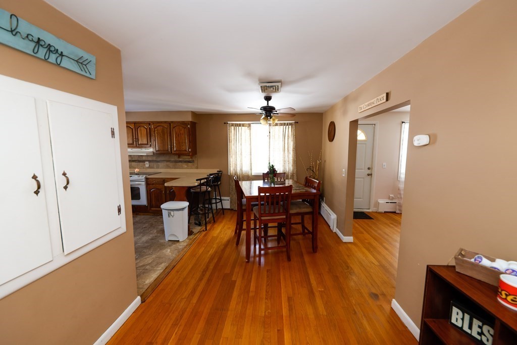 47 Restful Valley Road Tiverton, RI 02878 - Photo 9 of 27 Gallery Image 9