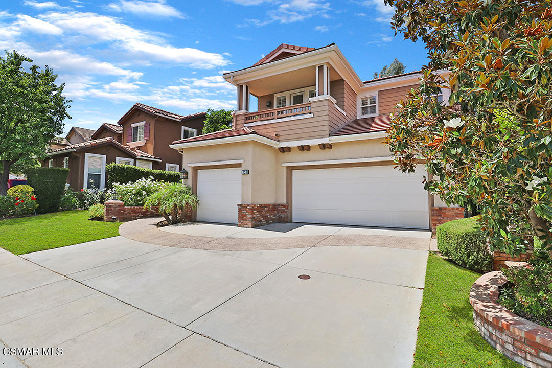 151 Brooks Road Simi Valley, CA 93065 - Photo 4 of 56 aFront4