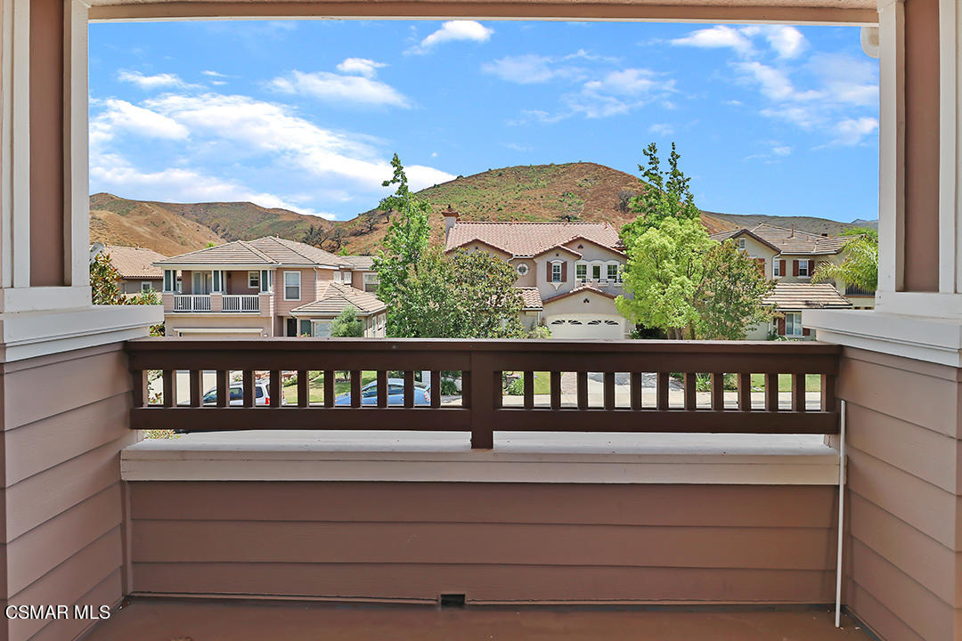 151 Brooks Road Simi Valley, CA 93065 - Photo 38 of 56 kBalcony1