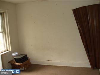 1258 South Octagon Road Camden, NJ 08104 - Photo 9 of 12