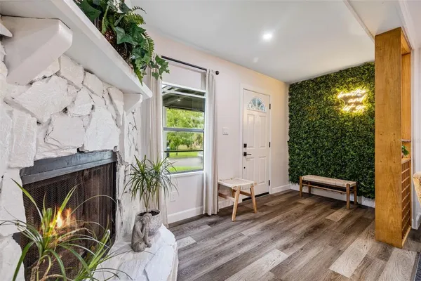 $3,200 | 1411 East Henry Avenue, Tampa, FL 33604