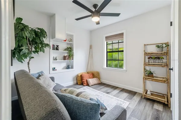 $3,200 | 1411 East Henry Avenue, Tampa, FL 33604