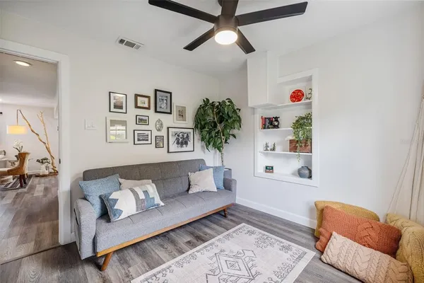 $3,200 | 1411 East Henry Avenue, Tampa, FL 33604