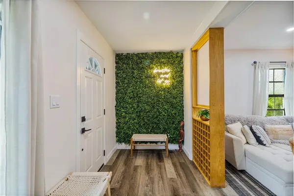 $3,200 | 1411 East Henry Avenue, Tampa, FL 33604