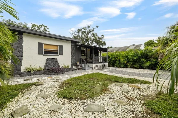 $3,200 | 1411 East Henry Avenue, Tampa, FL 33604