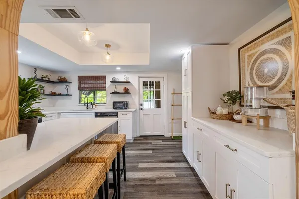 $3,200 | 1411 East Henry Avenue, Tampa, FL 33604
