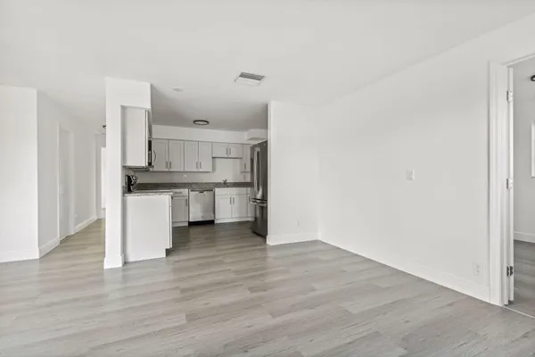 $2,800 | 230 Southwest 13th Avenue, Delray Beach, FL 33444