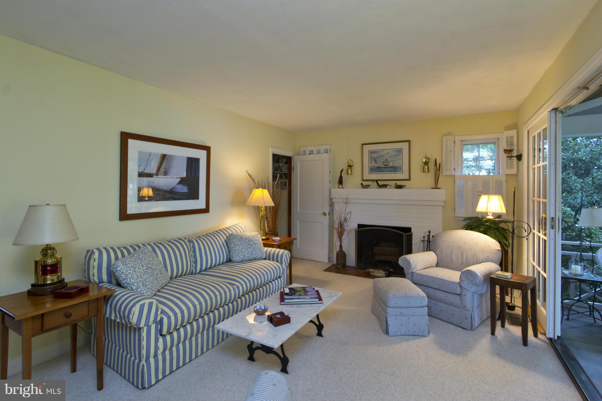 507 Broadwater Road Arnold, MD 21012 - Photo 11 of 30 Living Room