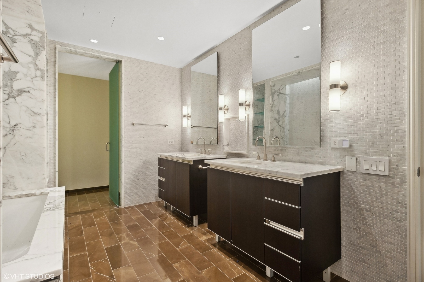 77 East Walton Street, Unit 28B Chicago, IL 60611 - Photo 18 of 32