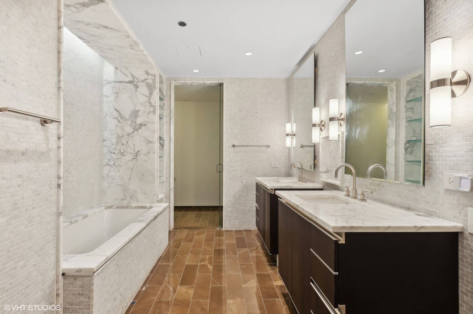 77 East Walton Street, Unit 28B Chicago, IL 60611 - Photo 19 of 32