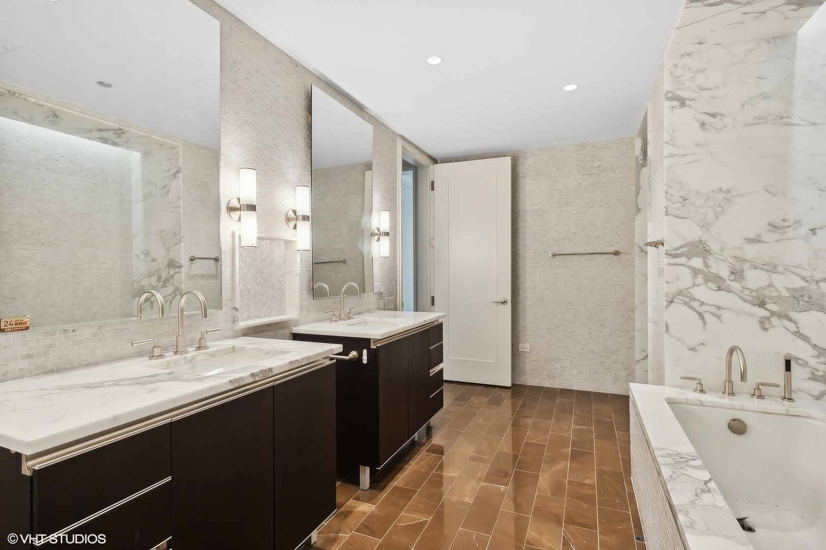 77 East Walton Street, Unit 28B Chicago, IL 60611 - Photo 20 of 32