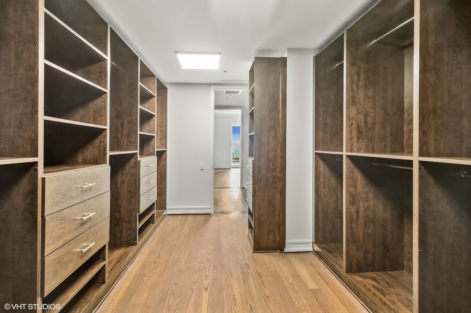 77 East Walton Street, Unit 28B Chicago, IL 60611 - Photo 24 of 32