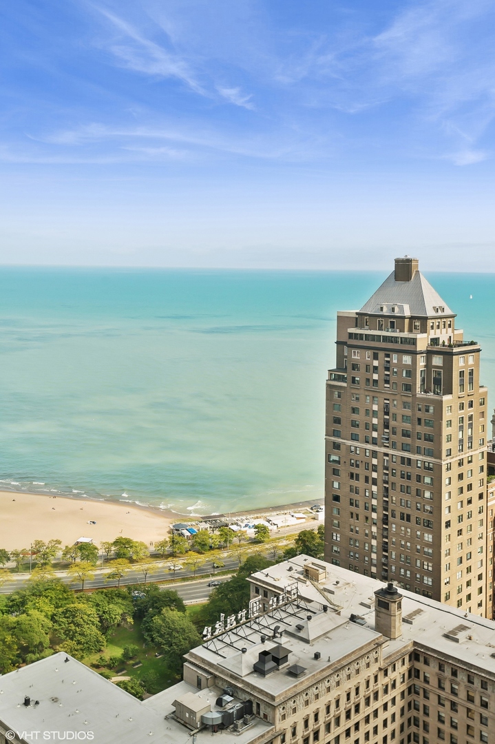 77 East Walton Street, Unit 28B Chicago, IL 60611 - Photo 31 of 32