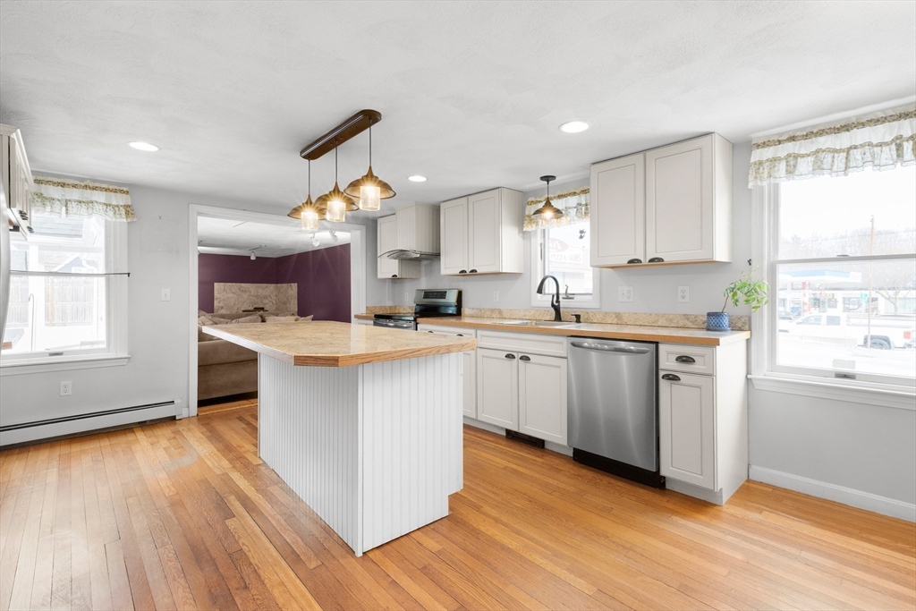 11 Central Street Georgetown, MA 01833 - Photo 1 of 41