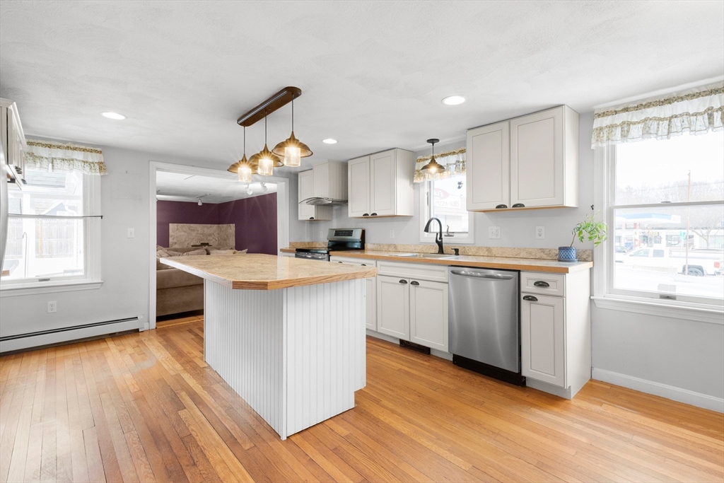 11 Central Street Georgetown, MA 01833 - Photo 5 of 41