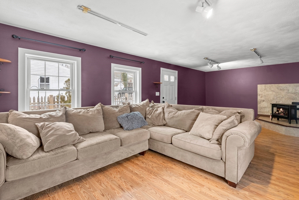 11 Central Street Georgetown, MA 01833 - Photo 9 of 41