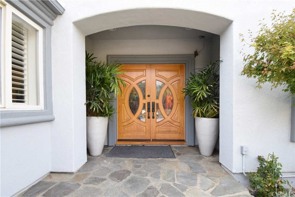 22 Hillcrest Manor Rolling Hills Estates, CA 90274 - Photo 3 of 54 a view of front door