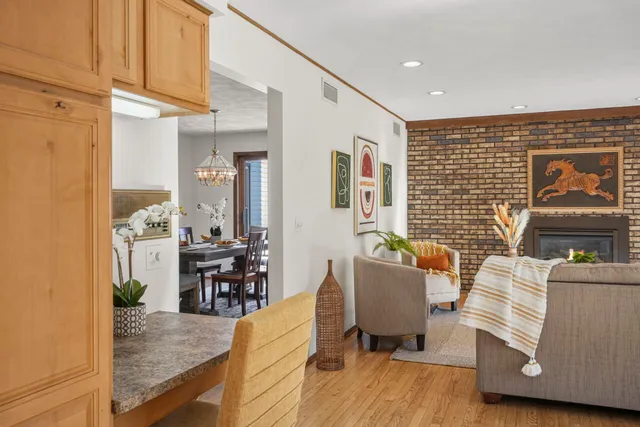 $1,200,000 | 3723 Meadowbrooke Circle, Windsor, WI 53590