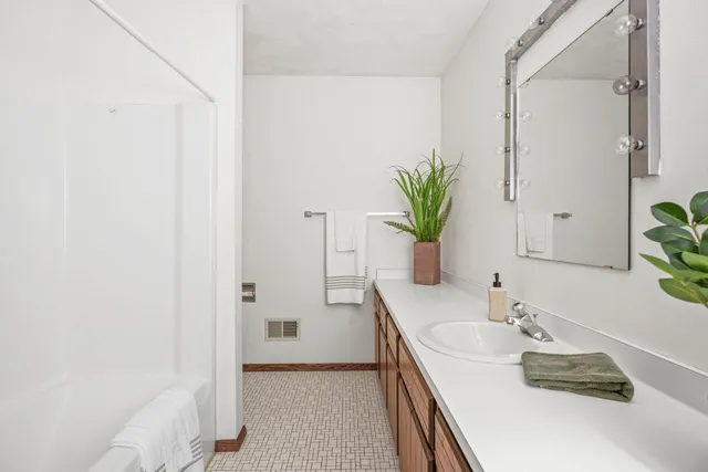 $1,200,000 | 3723 Meadowbrooke Circle, Windsor, WI 53590