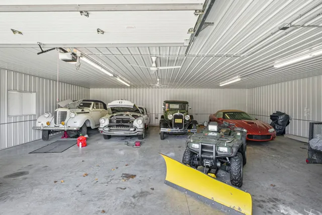 $1,200,000 | 3723 Meadowbrooke Circle, Windsor, WI 53590