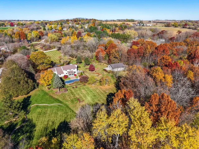 $1,200,000 | 3723 Meadowbrooke Circle, Windsor, WI 53590