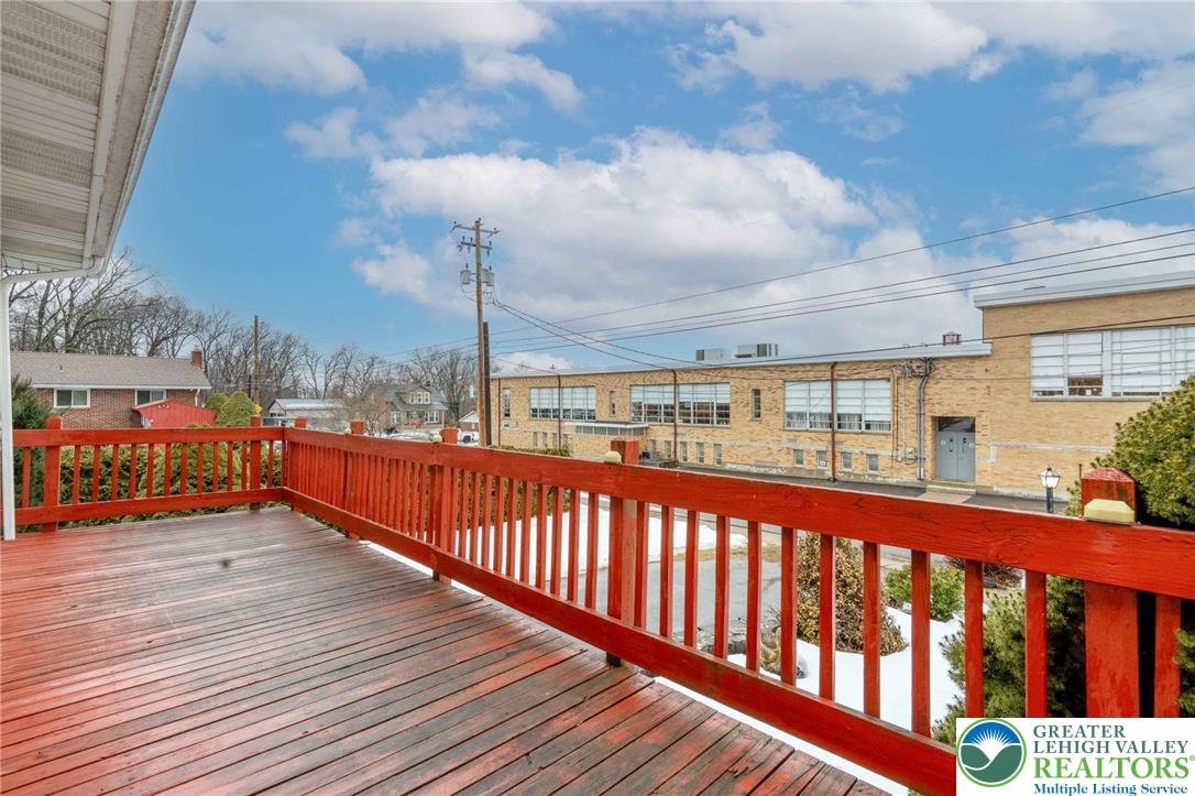 562 Fairview Street Emmaus, PA 18049 - Photo 6 of 54 Gallery Image 6