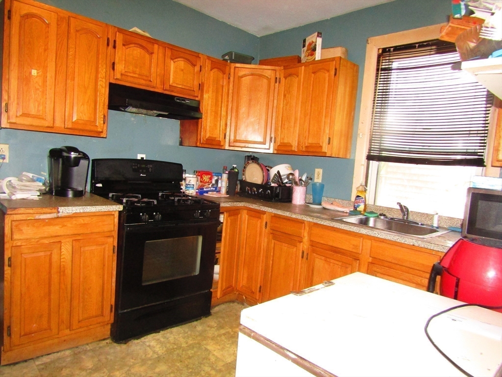 66 Burrell Street Boston, MA 02119 - Photo 15 of 26