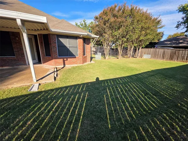 $2,500 | 5302 Lynn Court, Rowlett, TX 75088