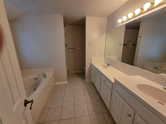 $2,500 | 5302 Lynn Court, Rowlett, TX 75088