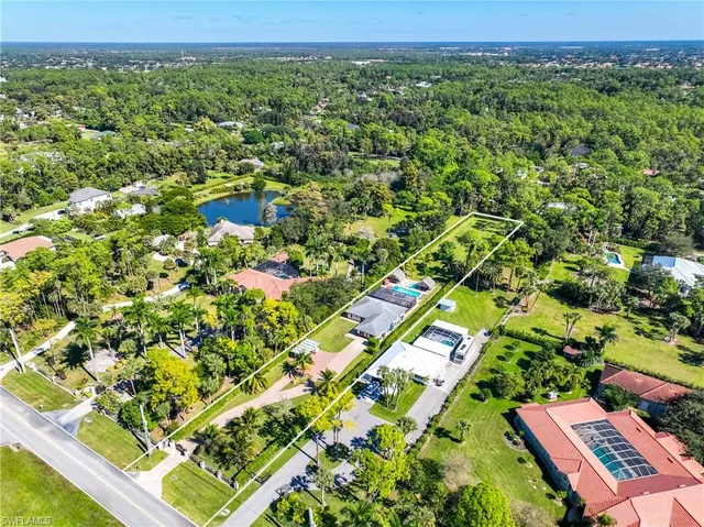 $12,500 | 1890 Oakes Boulevard, Unit SE, Naples, FL 34119