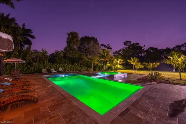 $12,500 | 1890 Oakes Boulevard, Unit SE, Naples, FL 34119