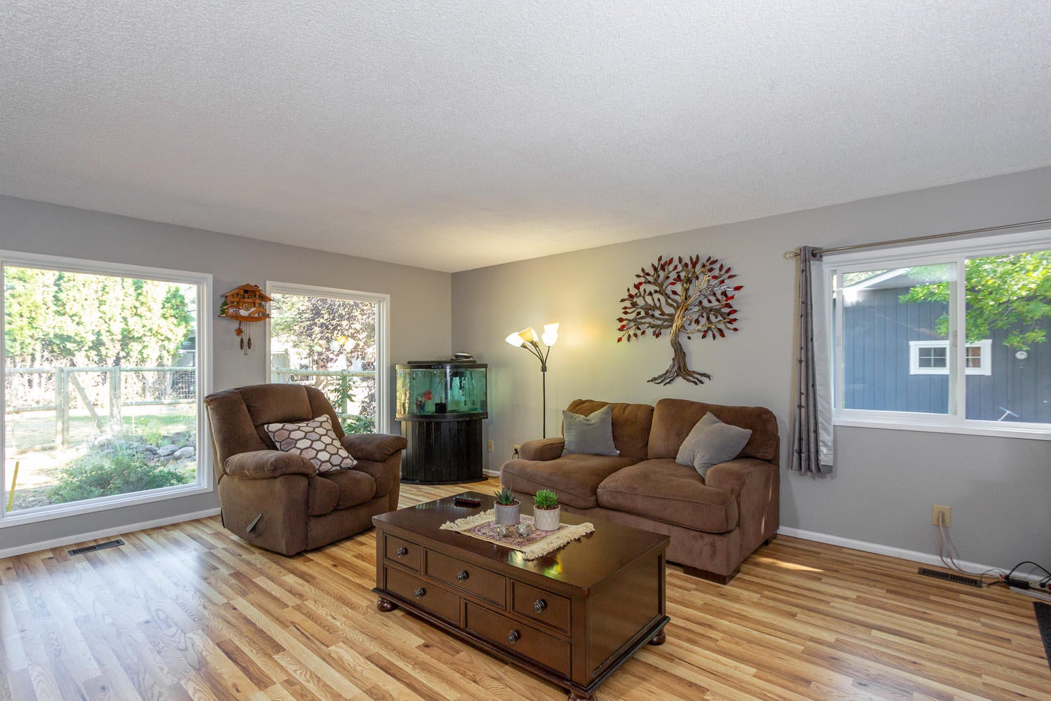 20388 Rae Road Bend, OR 97702 - Photo 14 of 30 Living Room with Large windows