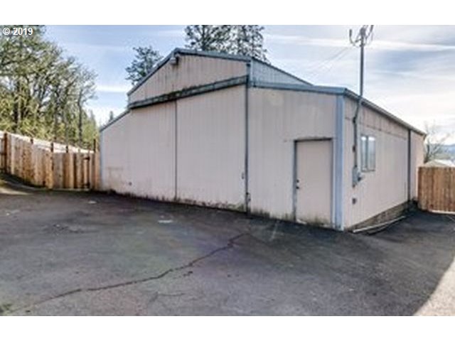 85861 Bailey Hill Road Eugene, OR 97405 - Photo 4 of 17 Gallery Image 4