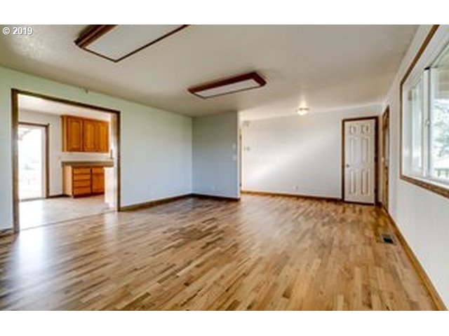 85861 Bailey Hill Road Eugene, OR 97405 - Photo 7 of 17 Gallery Image 7