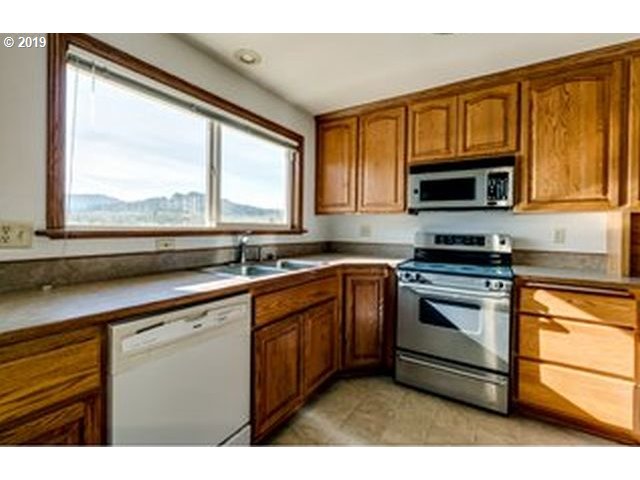 85861 Bailey Hill Road Eugene, OR 97405 - Photo 8 of 17 Gallery Image 8