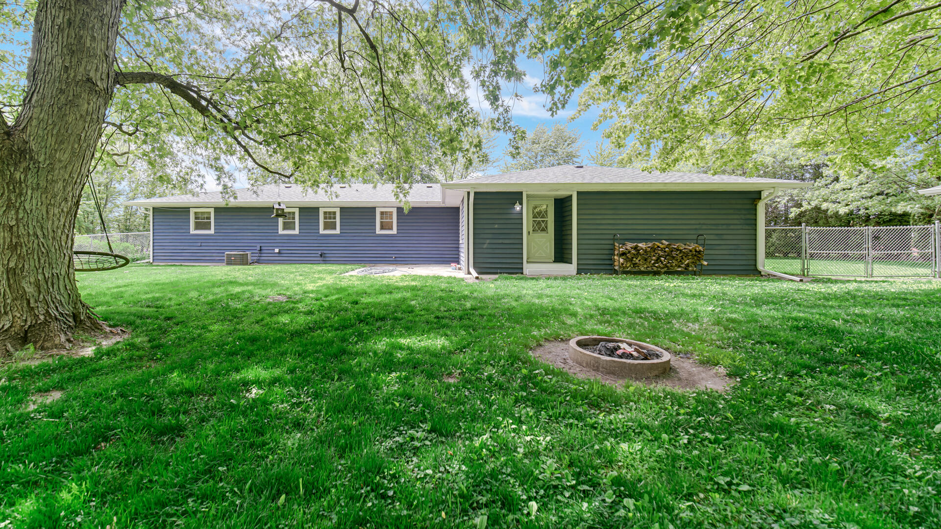 6717 State Rte 49 Rensselaer, IN 47978 - Photo 30 of 31 front view of a house with yard