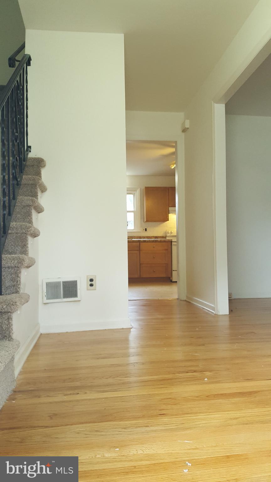 18 Kitty Lane Newark, DE 19713 - Photo 2 of 12