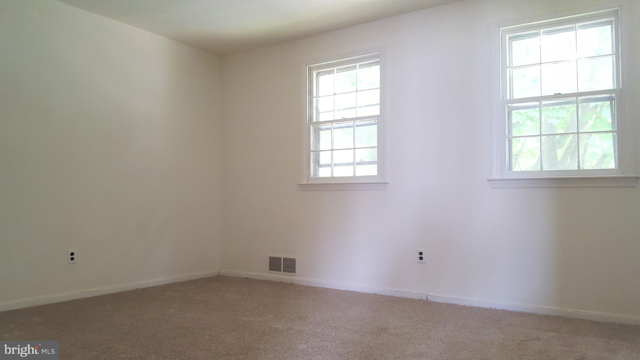 18 Kitty Lane Newark, DE 19713 - Photo 8 of 12