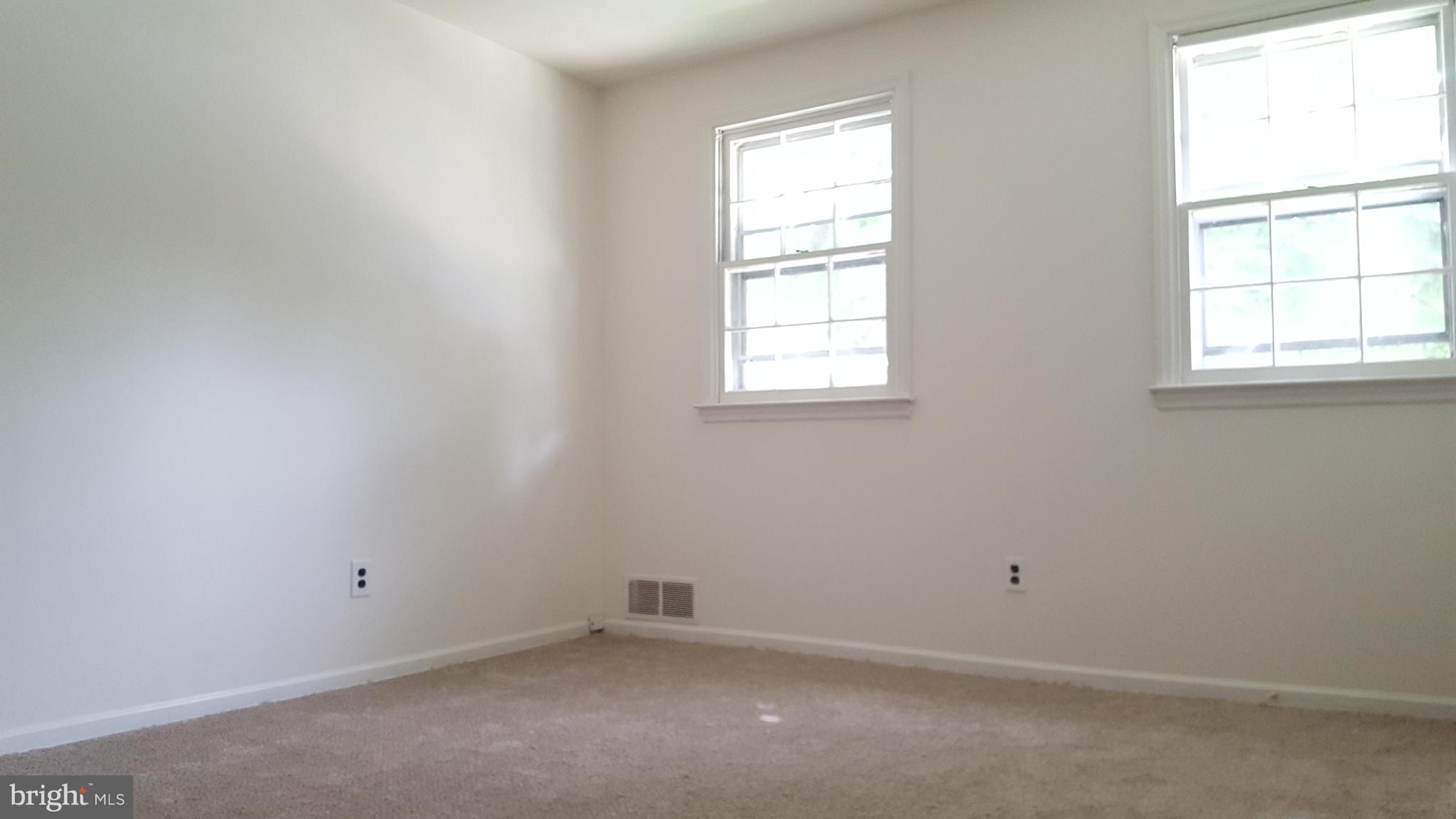 18 Kitty Lane Newark, DE 19713 - Photo 9 of 12