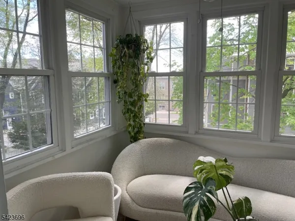 $3,375 | 33 Hillside Avenue, Unit 2, Montclair, NJ 07042